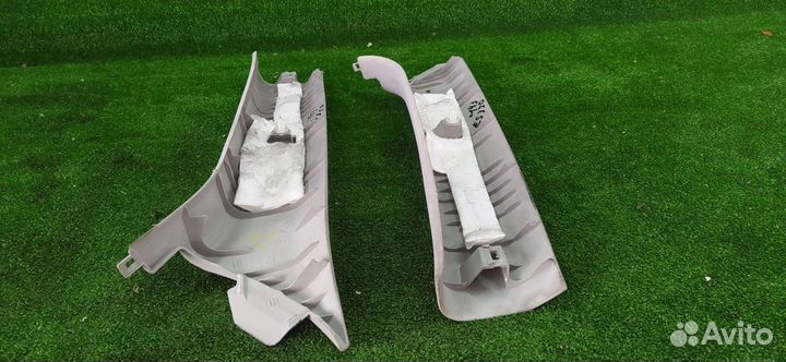 Обшивки стоек крыши Парой передние Lexus Es350