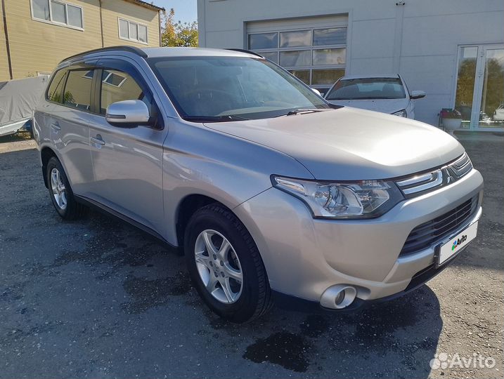 Mitsubishi Outlander 2.0 CVT, 2012, 180 280 км