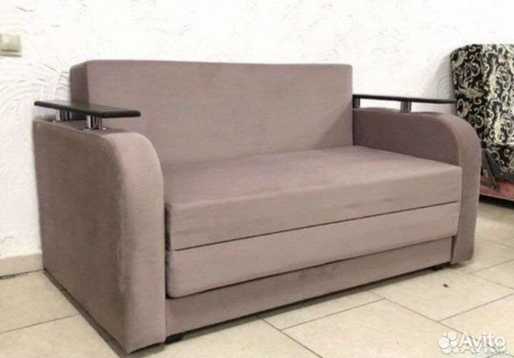 Диван чебурашка