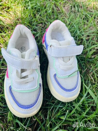 Кроссовки для девочки