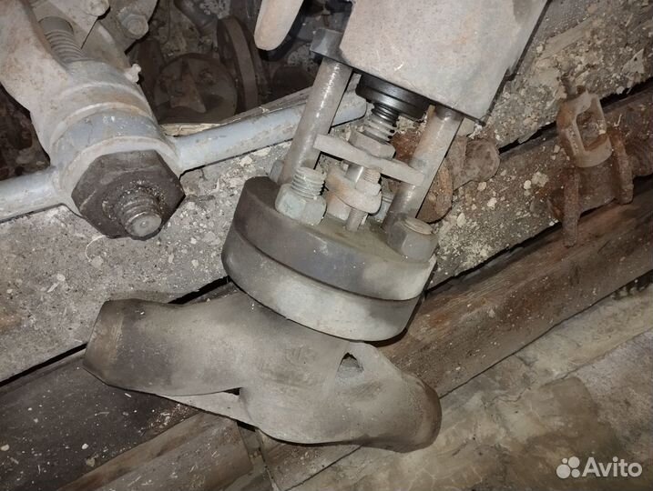 Клапан запорный под приварку с редуктором