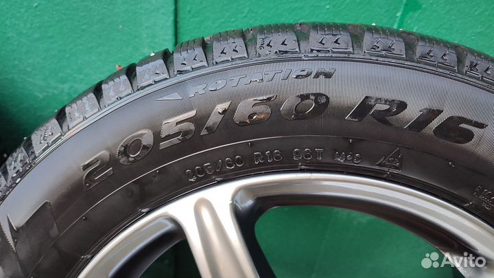 R16 Pirelli Ice Zero 205/60, PCD 5x114.3 DIA 60.1