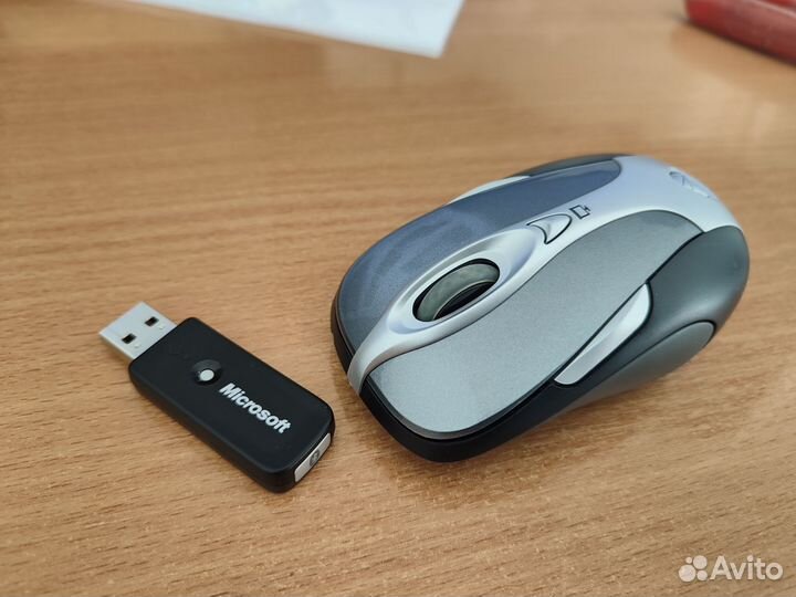 Беспроводная мышь microsoft presenter mouse 8000