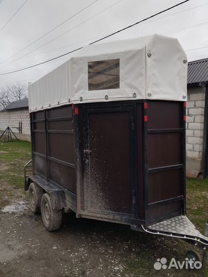Прицеп коневозка