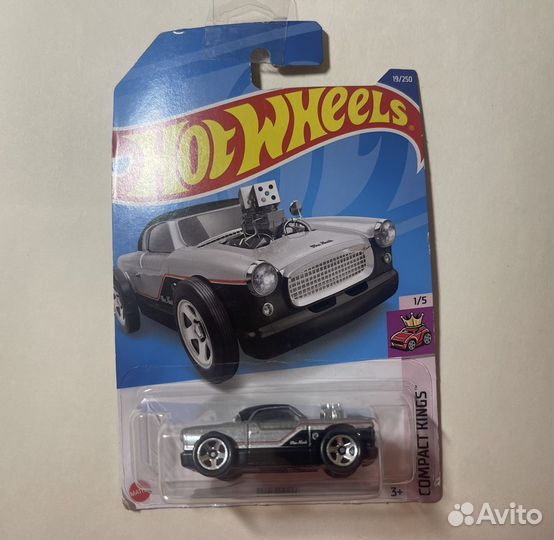Новая коллекционная машинка хотвилс Hotwheels