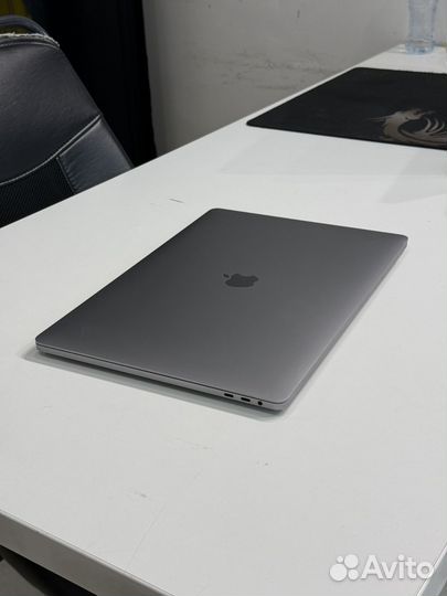 Macbook pro 16 2019 i7 16 512 / 4 цикла акб