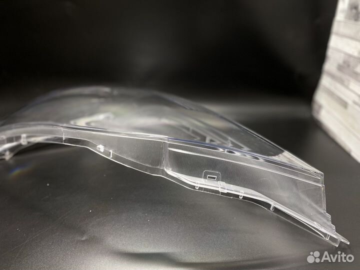 Стекло фары Lexus GX 470 II дорест., (02-09) L