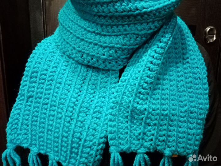 Шарф голубой женский