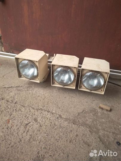 Мощные галогеновые прожекторы