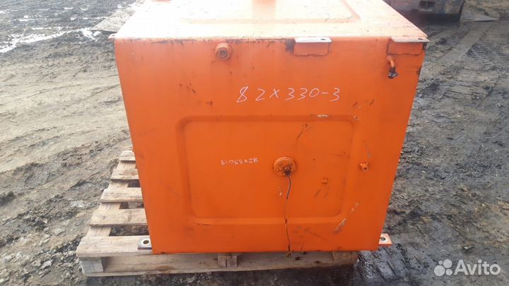 Бак топливный экскаватора Hitachi ZX330-3