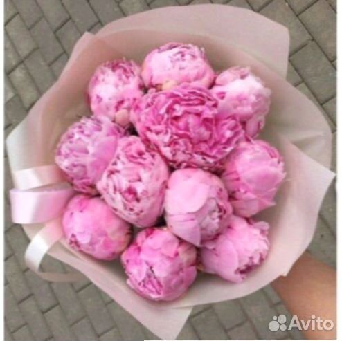 Букет из пионов