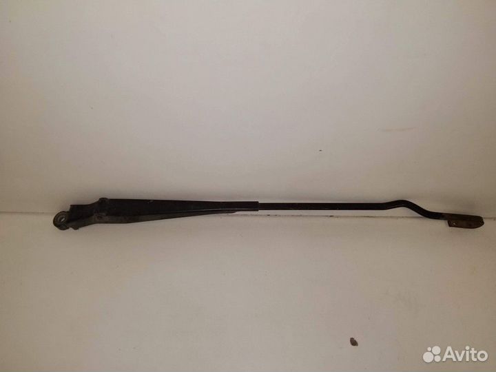 Поводок стеклоочистителя Volkswagen Passat B3