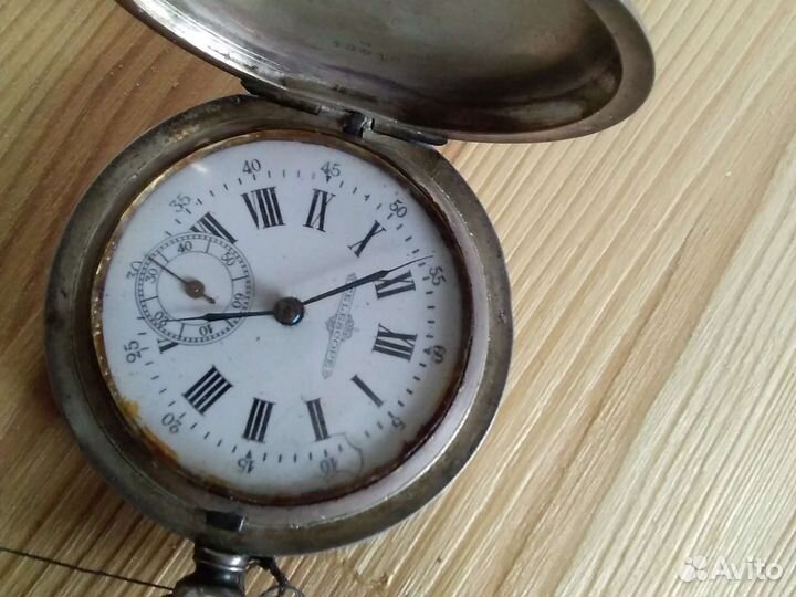 Старинные карманные часы 