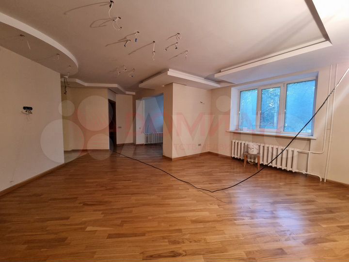 3-к. квартира, 95 м², 1/7 эт.