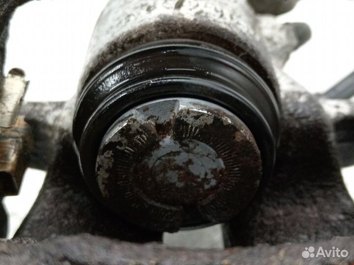 Суппорт задний правый для Volkswagen Golf 5