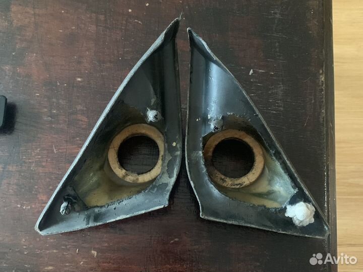 Подиумы в угол двери под твитера приора