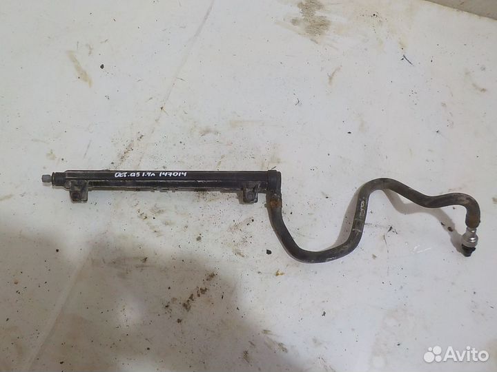 Топливная рейка (рампа) skoda octavia A5