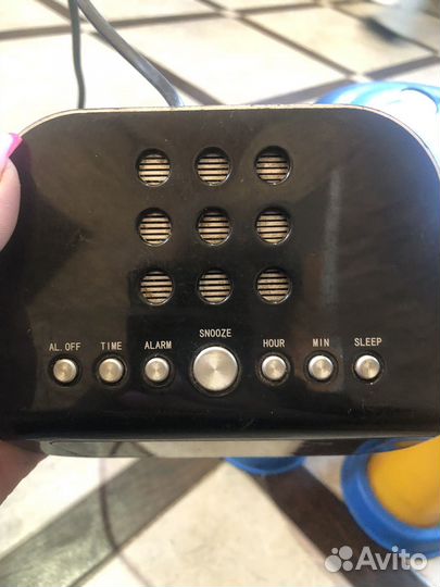 Радиочасы vitek