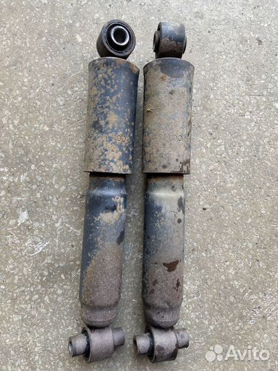 Амортизатор задний Mazda MPV