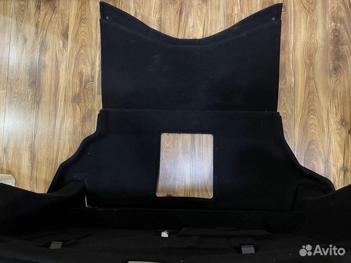 Lexus is250 обшивка багажника