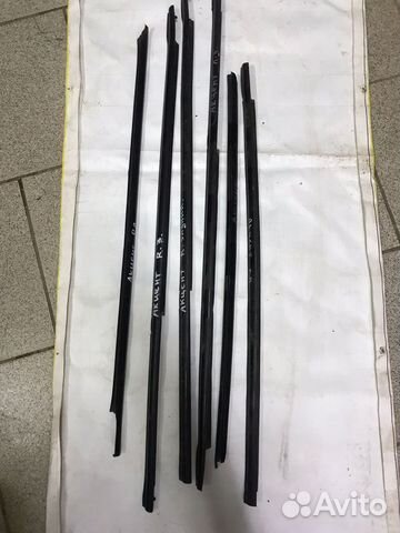 Накладка стекла передняя Hyundai Accent