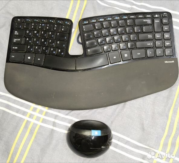 Беспроводная клавиатура и мышь. Microsoft