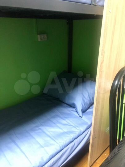 Комната 28 м² в > 9-к., 1/17 эт.