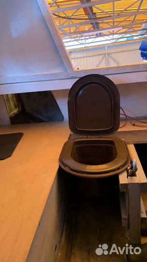 Яхта швербот