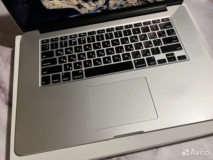 Apple MacBook Pro 15, Retina 2015