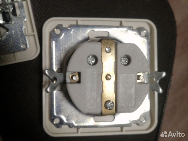 Выключатель