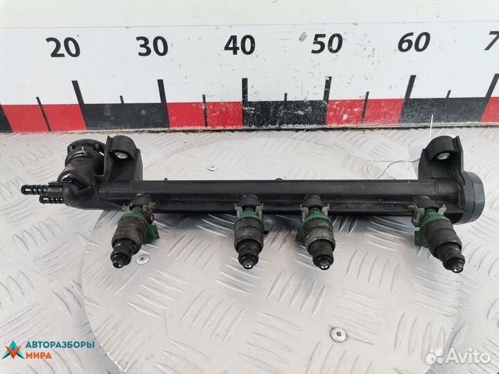 Форсунка Volkswagen Golf 3 1999 037906031AA