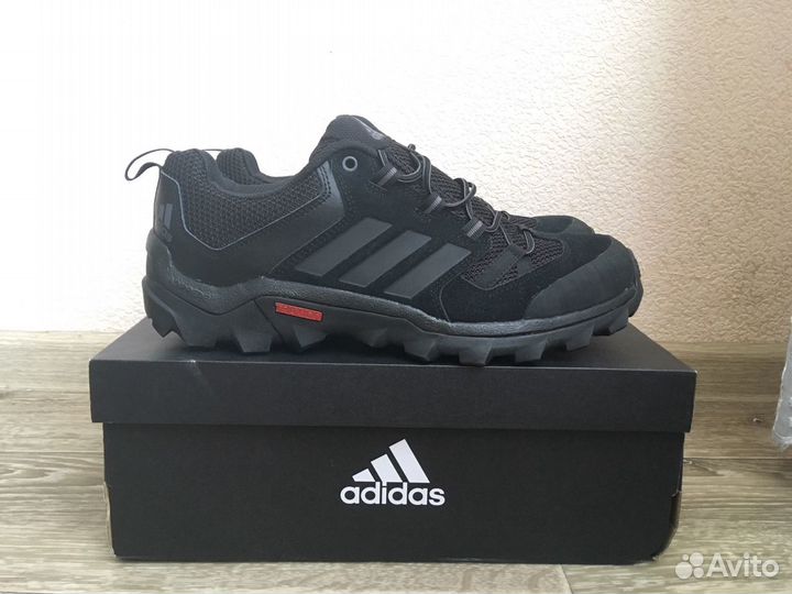 Adidas caprock 2025