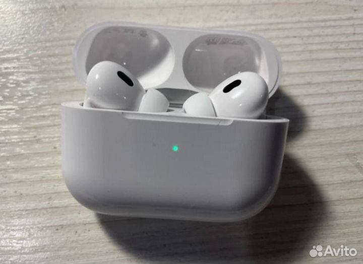 AirPods Pro 2 Lightning Charging Case