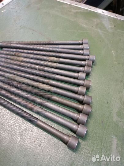 Болты ГБЦ 3.2 AUK Audi