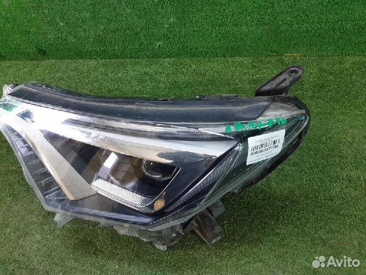 Фара левая Toyota RAV4