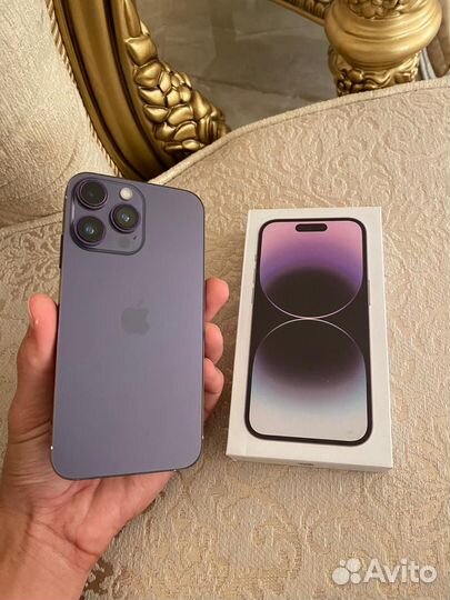 Телефон iPhone XR в корпусе 14 pro