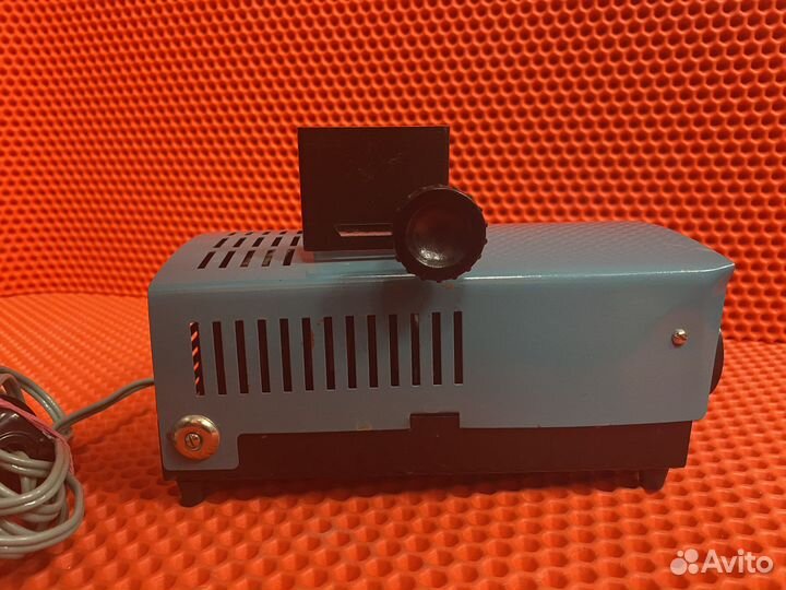 Советский проектор для диафильмов