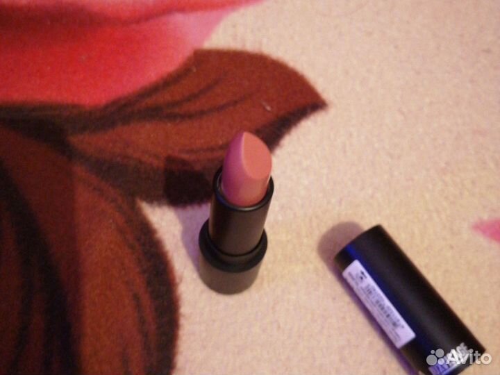 Губная помада