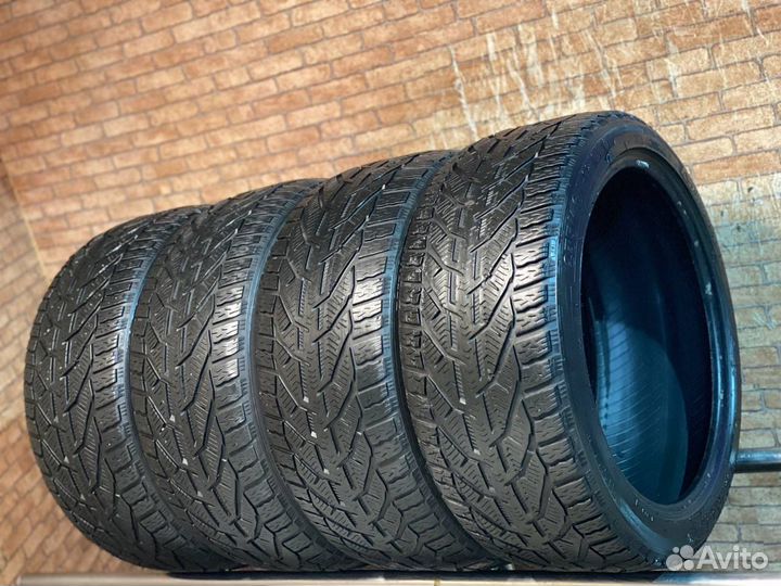 Kormoran Snow 235/40 R18