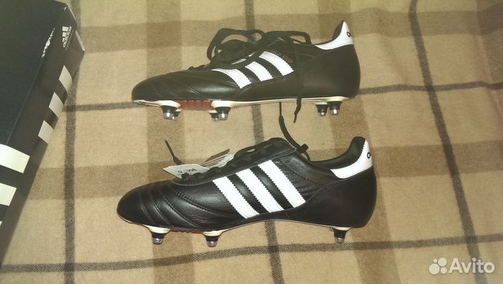 Футбольные бутсы adidas World Cup