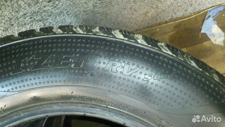 Kumho I'Zen RV Stud KC16 225/65 R17