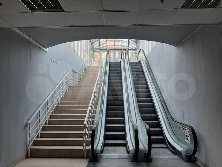 Помещение в элитном Бизнес-центре, 1800 м²