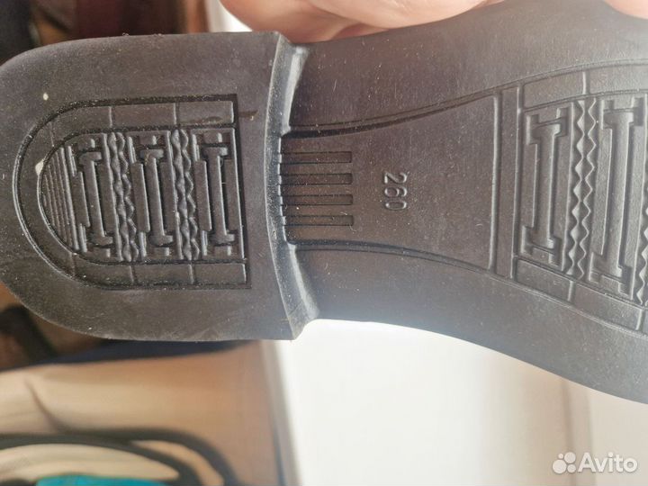 Продаю новые мужские туфли