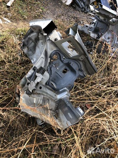 Лонжерон левый на Volkswagen Passat B6