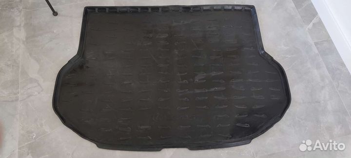 Оригинальный резиновый коврик багажника Lexus NX