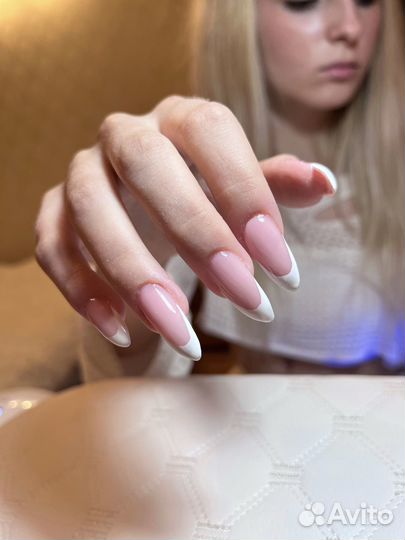 Наращивание ногтей, маникюр