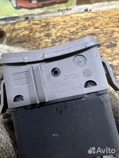 Кнопка подсветки Рено Лагуна 2