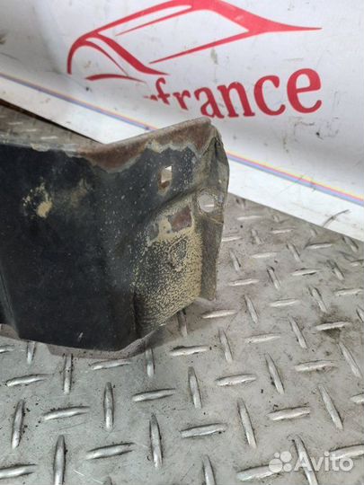 Крыло переднее правое Ford Focus 1 1998-2004