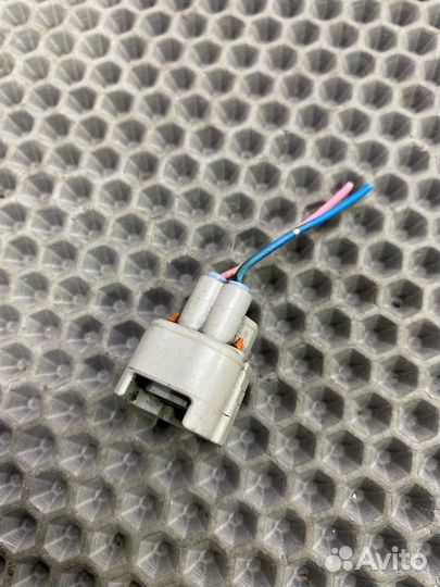 Б/У Фишка форсунки (разъем ) Nissan Primera P12