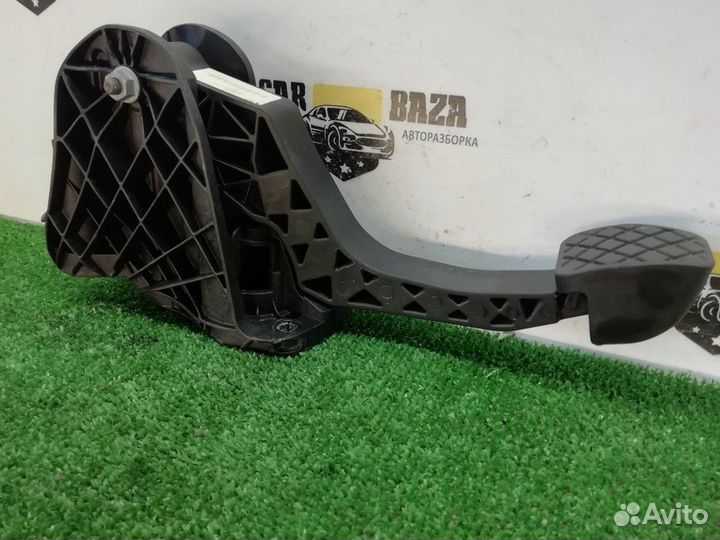 Педаль сцепления Volkswagen Golf